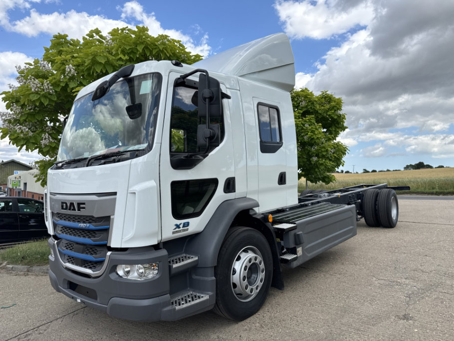 High Roof Sky Cab - DAF LF/XB Sleeper Cab